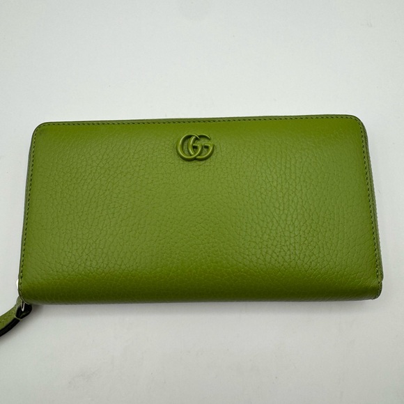 Gucci Marmont Zip around Wallet - Picture 2 of 12